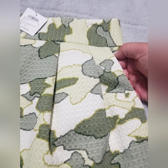 Club Monaco Green Camouflage Mini Skirt Size 10 - Picture 3 of 9